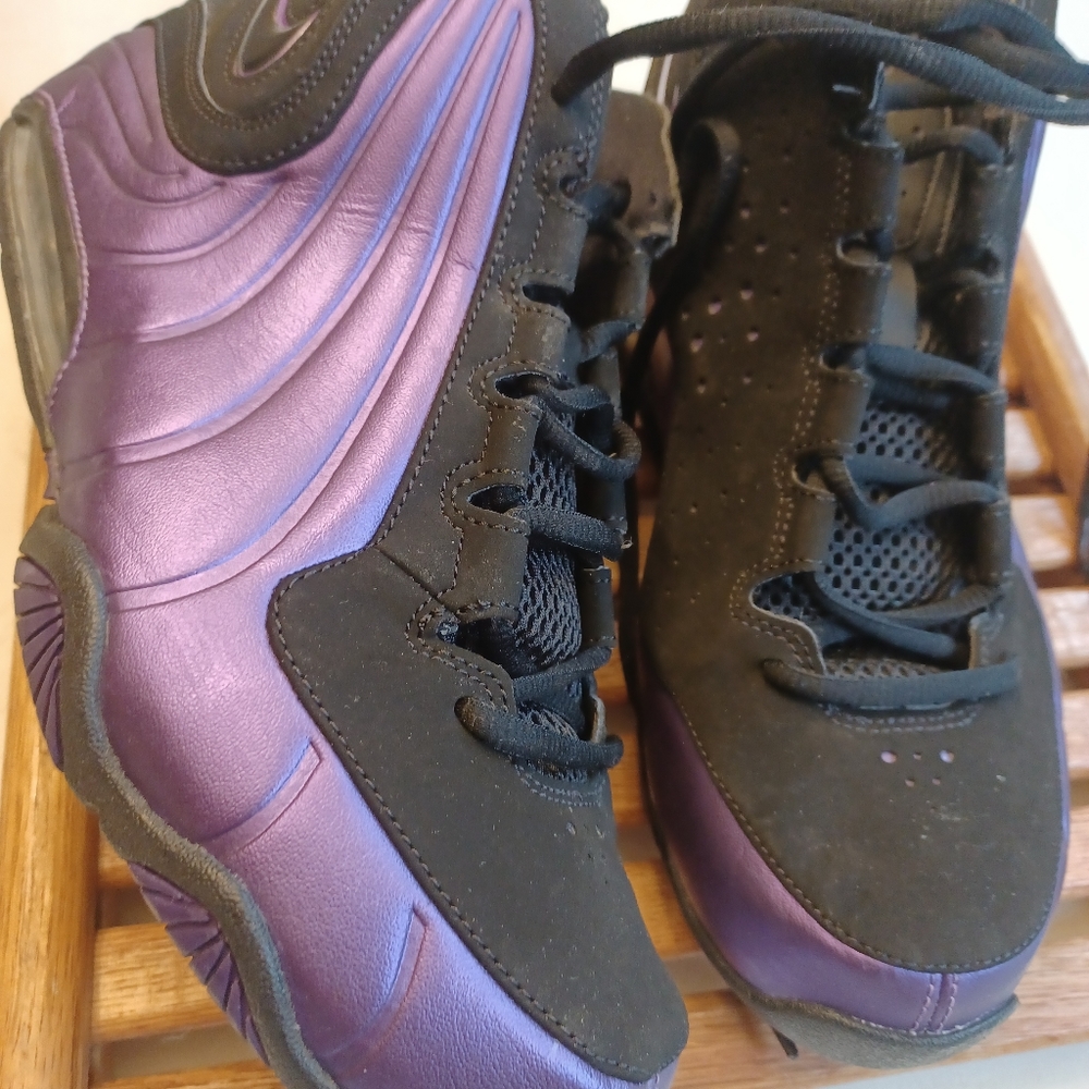 Nike Air shoes - Picture 2 of 4